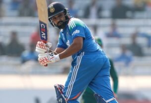 रोहित बन सकते हैं