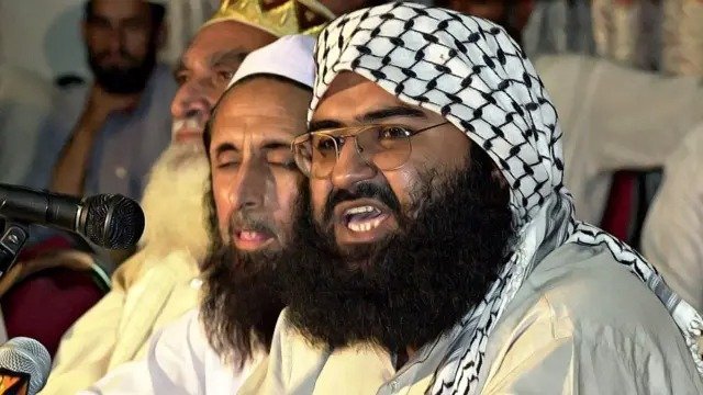 105717752 eb2610ba 4139 4553 8f