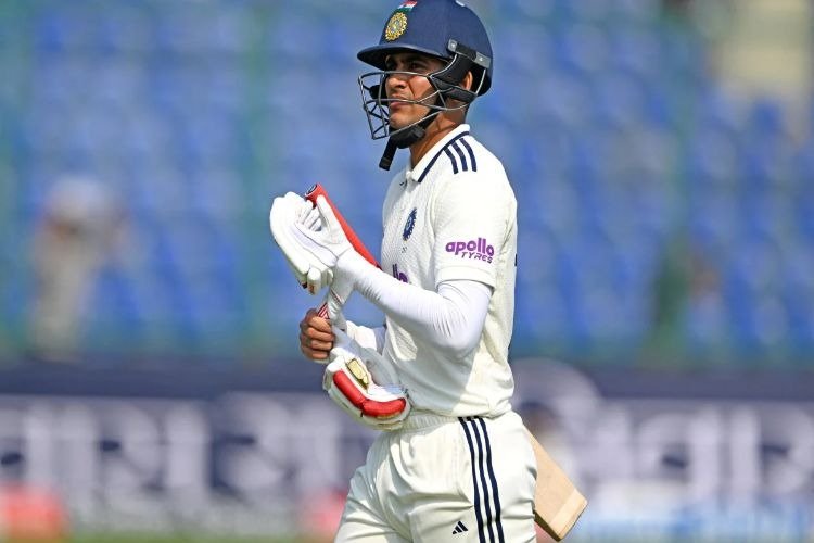 176736702940aeou38 shubman gill