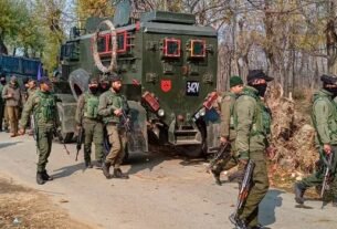 आतंकी मुठभेड़ में 8 जवान घायल 3 एयरलिफ्ट किए गए