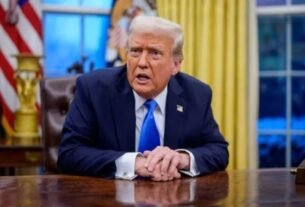 6967b42a556ed donald trump 14200