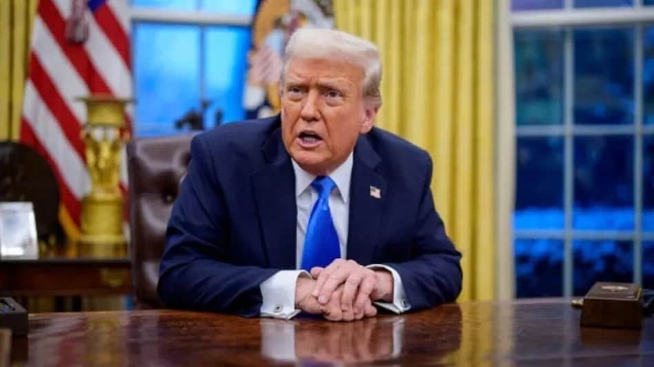 6967b42a556ed donald trump 14200