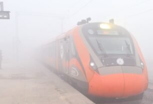 fud45o2s train late 625x300 28 D