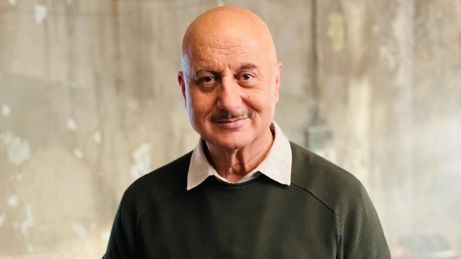 692b09dc7842d anupam kher 295726