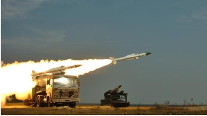 भारत ‘आकाश’ और एमआर-एसएएम प्रणालियों को कर रहा मजबूत 1 drdo akash misile system 084803545 16x9 0 1