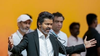 तमिलनाडु में शक्ति परीक्षण की तैयारी, विधानसभा में बहुमत साबित करेगी TVK सरकार 1 tamil nadu cm oath ceremony people reaction on social media vande mataram in trend thalapathy vijay 12849f5a619aeb973d2ca2a1cbe22dec