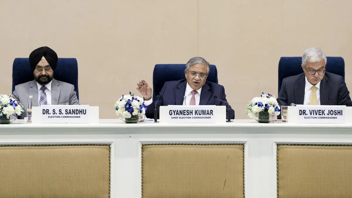 चुनाव आयोग के फैसलों पर आंतरिक मतभेद उजागर 1 election commission 1 1790142245